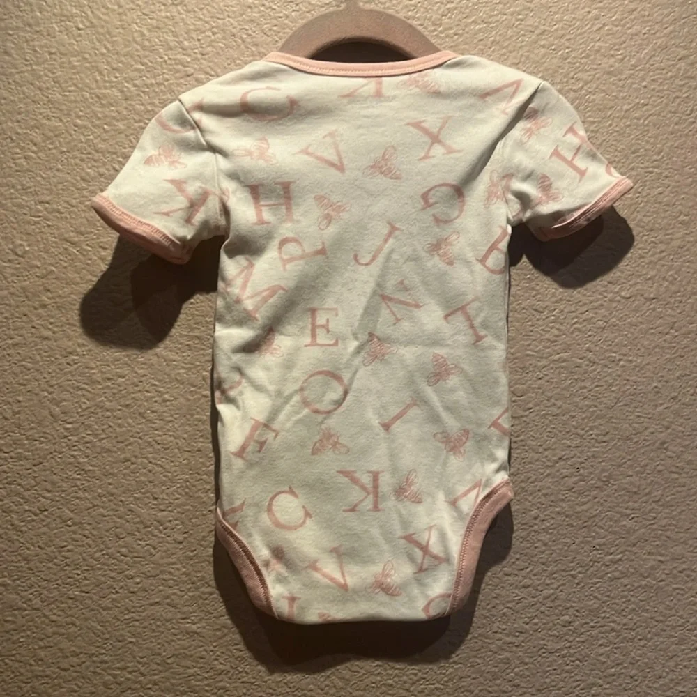 Burt’s Bees Baby Girl’s Onesie Alphabet Bee Size 3-6 Months Cotton - Picture 7 of 8